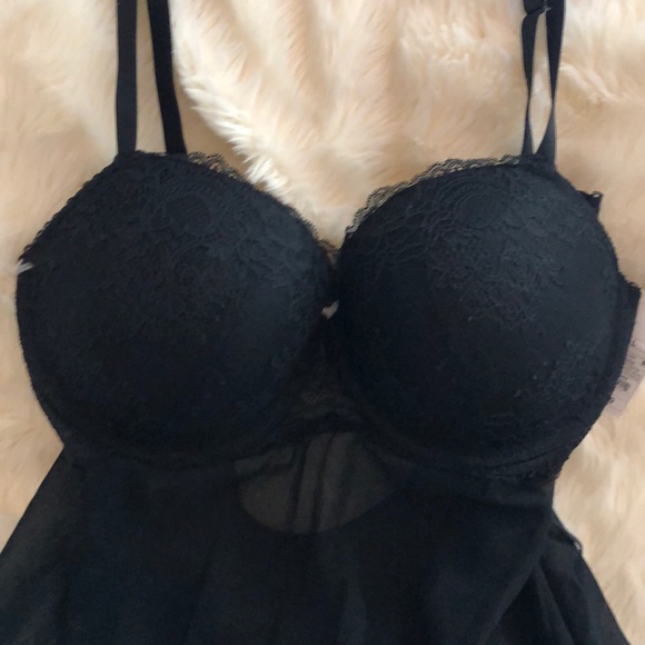 Woman’s Intimates - Picture 2 of 6